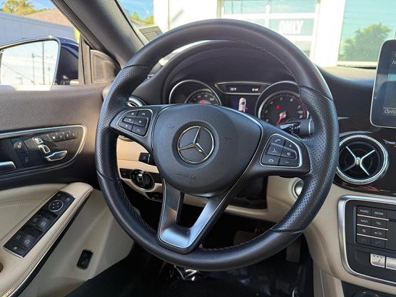 2018 Mercedes Benz CLA 250 4MATIC photo 10