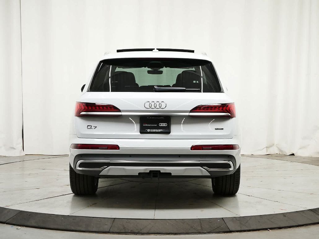 2023 Audi Q7 Premium image 4