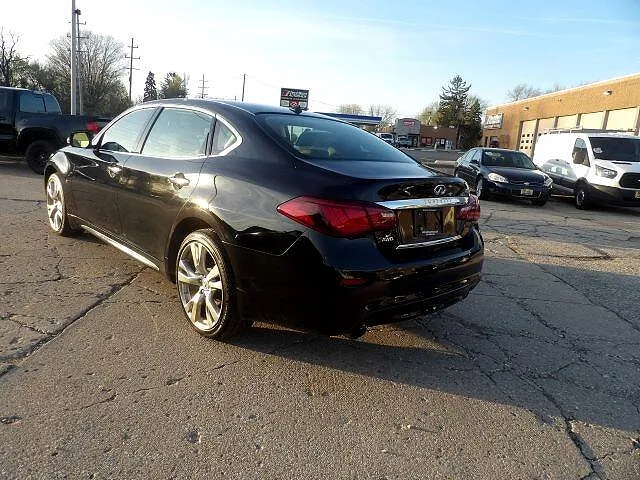2015 Infiniti Q70