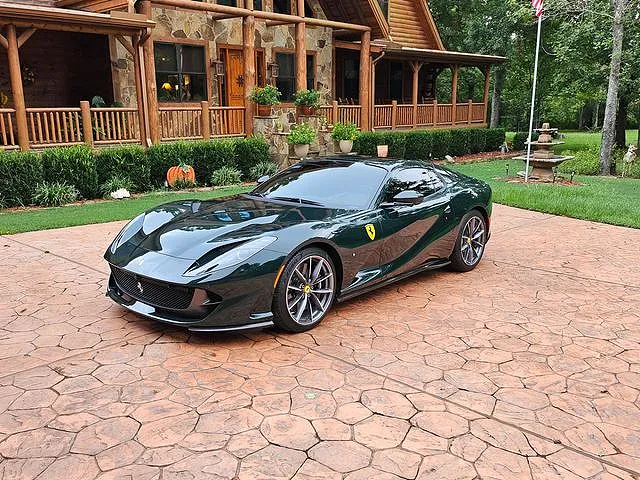 2022 Ferrari 812 GTS