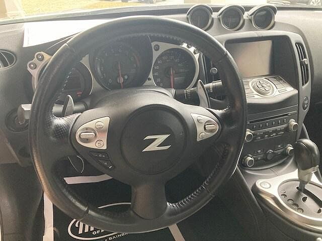 2016 Nissan Z 370Z image 7
