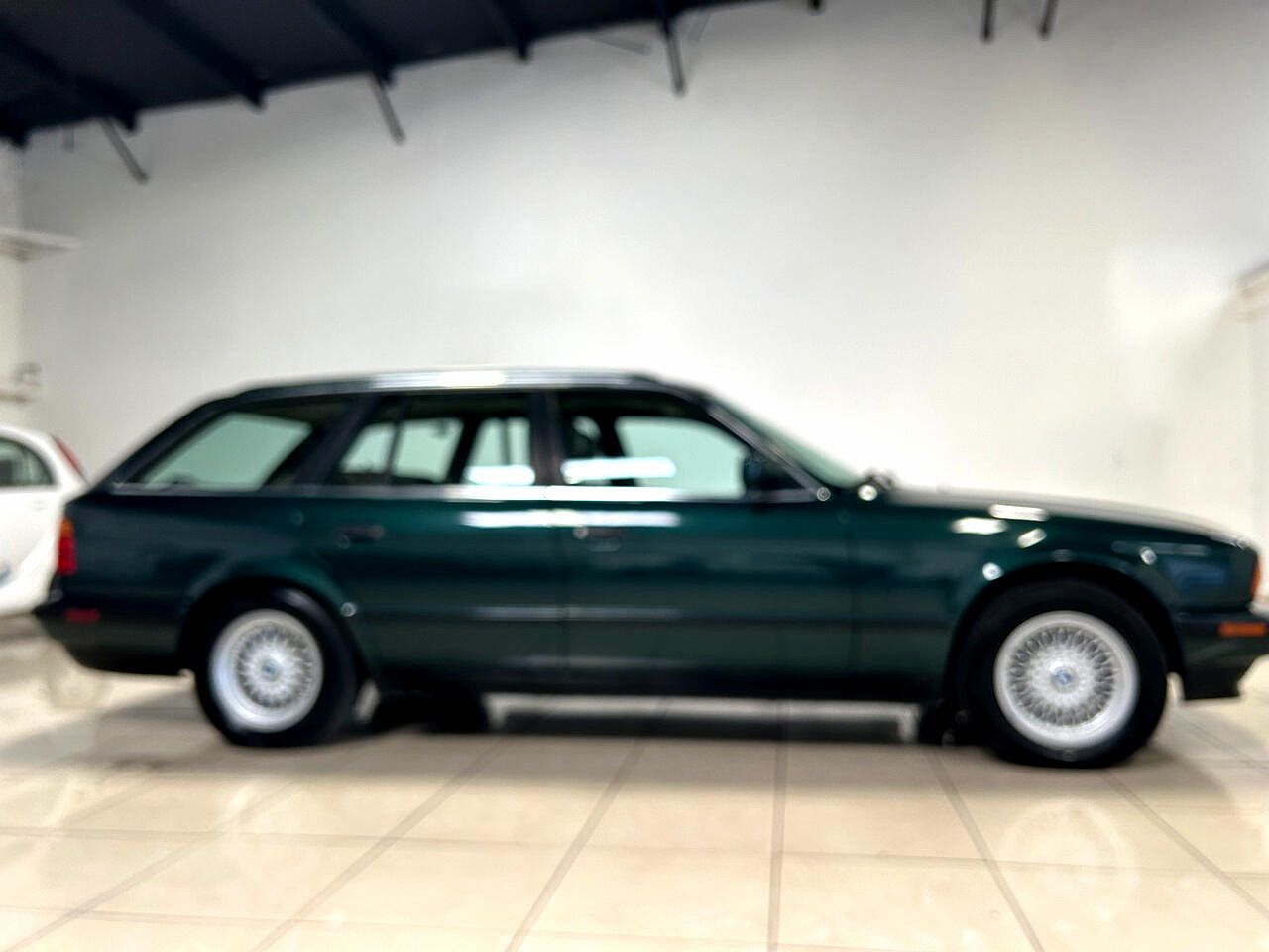 1994 BMW 5 Series 530i image 12