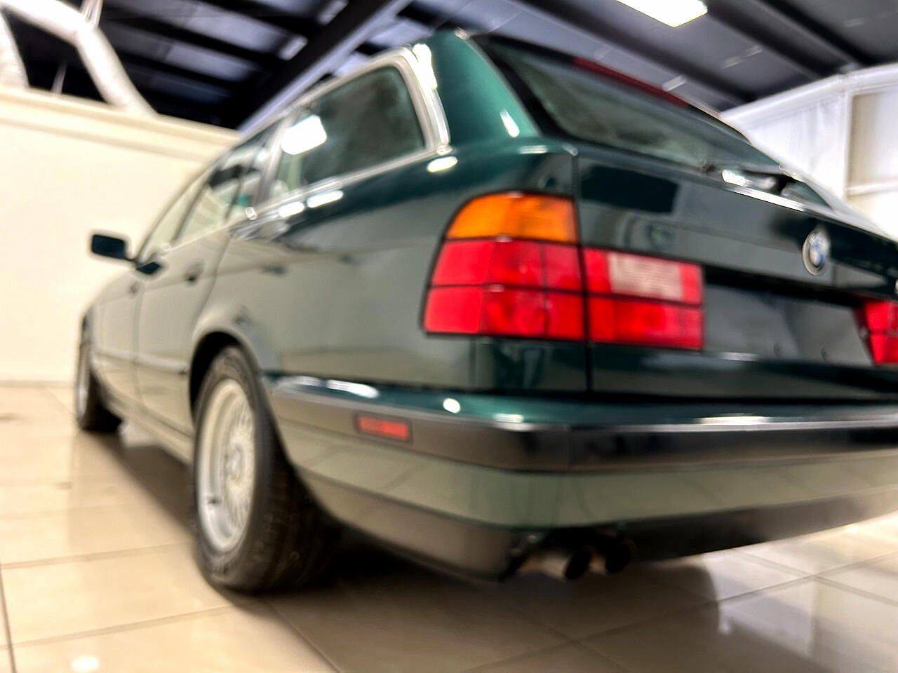 1994 BMW 5 Series 530i image 18
