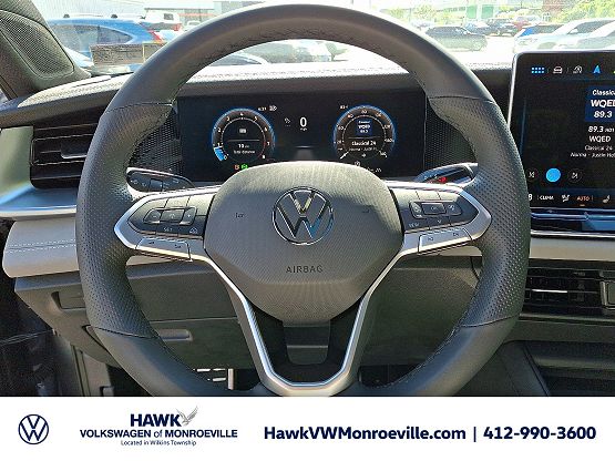 2025 Volkswagen Tiguan SE R-Line Black photo 9