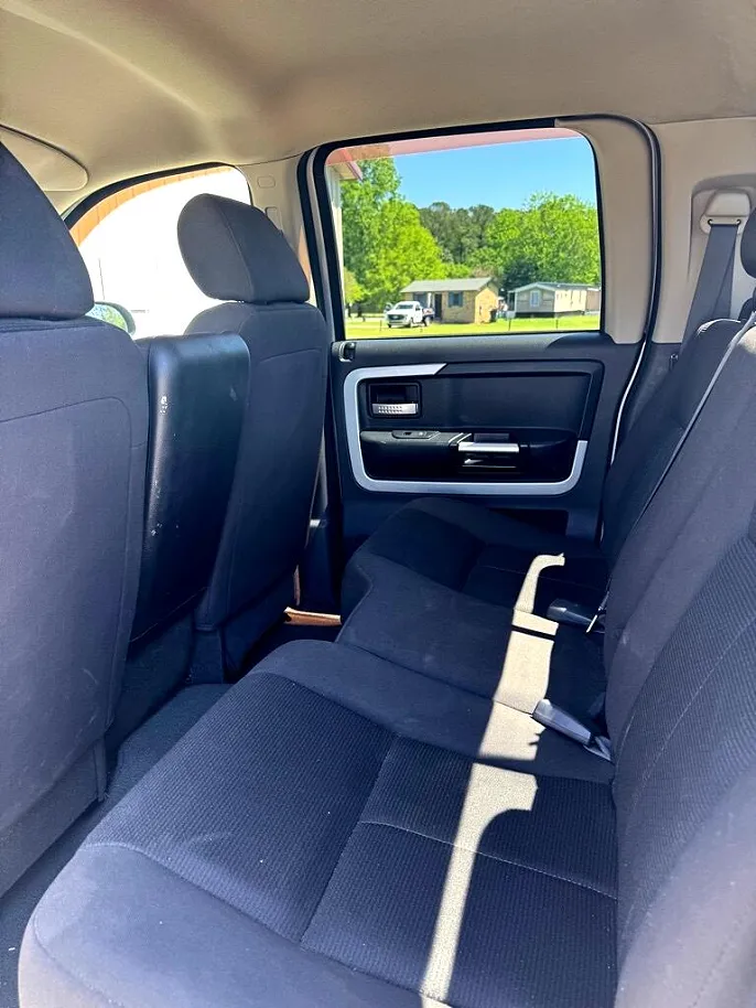2008 Mitsubishi Raider