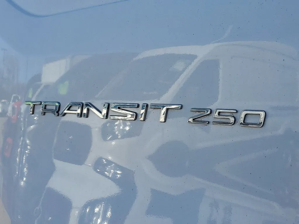 2022 Ford Transit Base image 5