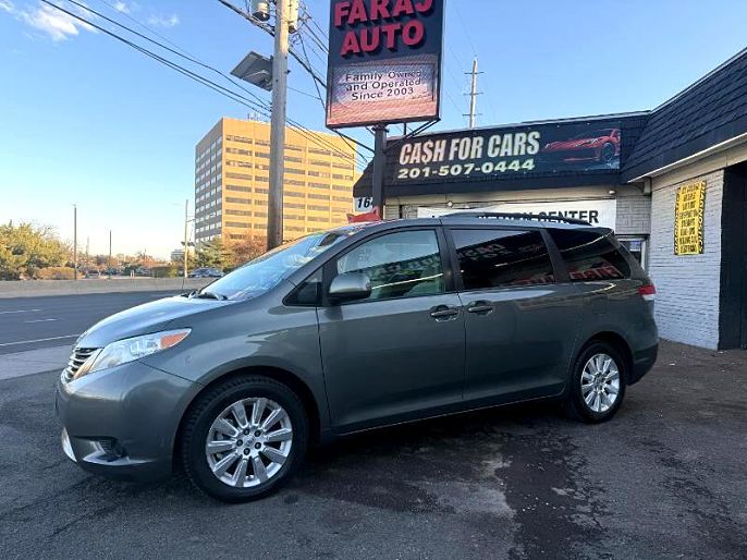 2012 Toyota Sienna