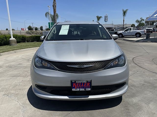 2022 Chrysler Voyager