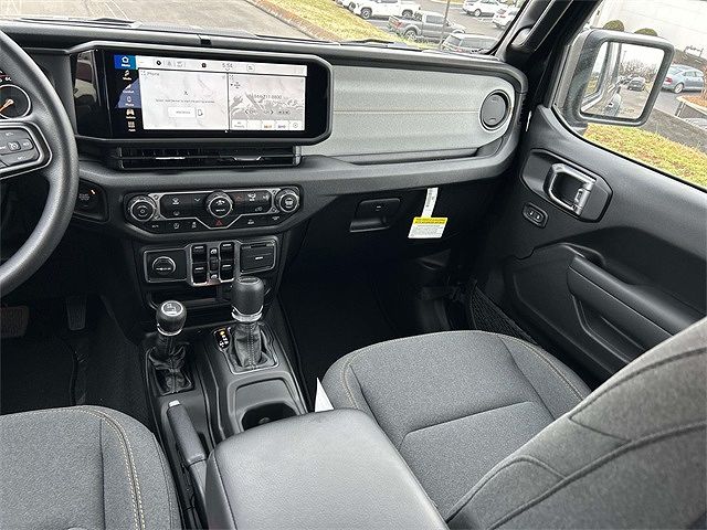 2025 Jeep Gladiator