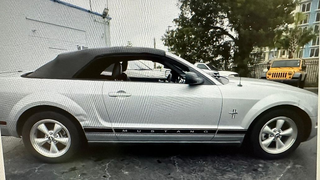 2007 Ford Mustang null image 1