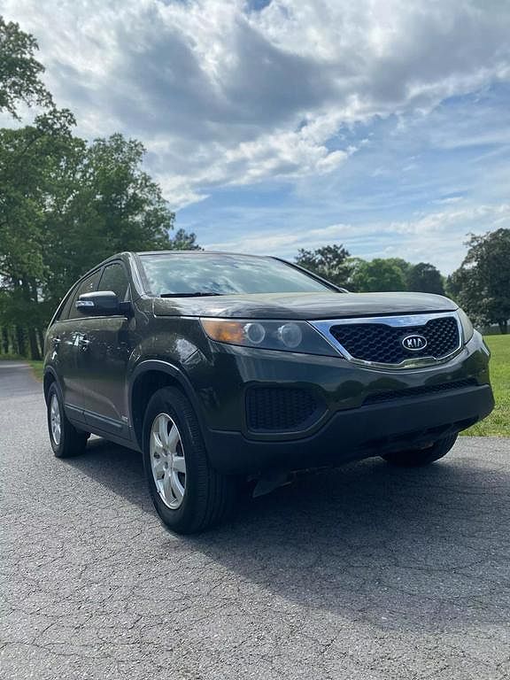 2011 Kia Sorento LX image 0