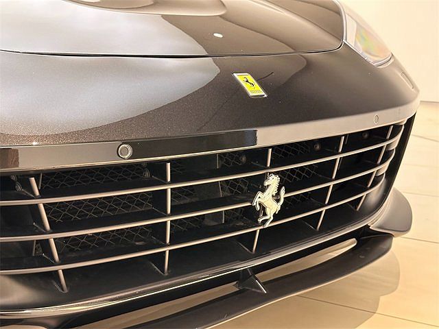 2018 Ferrari GTC4Lusso T image 9