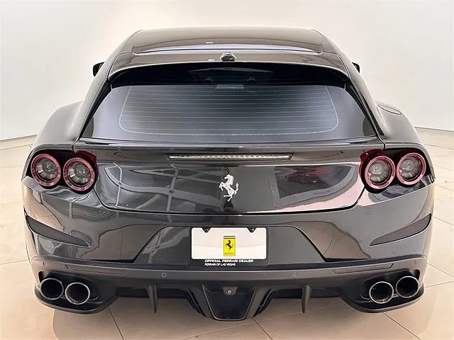 2018 Ferrari GTC4Lusso T image 5