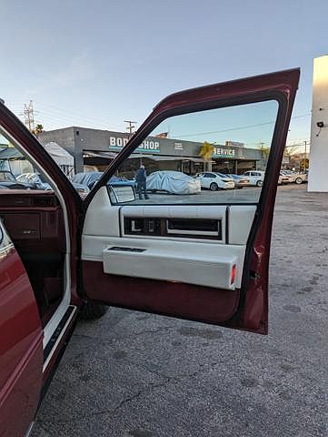 1988 Cadillac DeVille null image 12