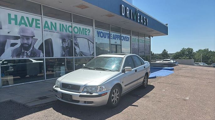 2001 Volvo S40