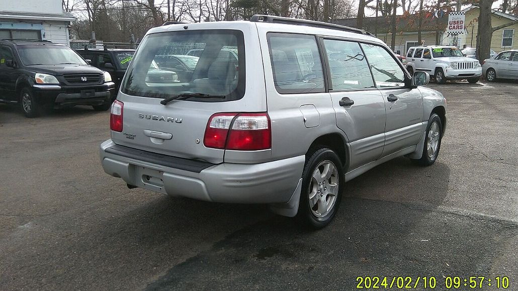 2001 Subaru Forester S image 3