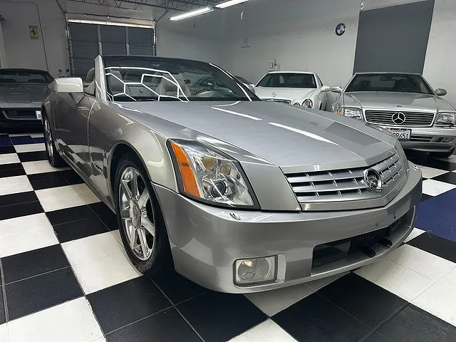 2005 Cadillac XLR