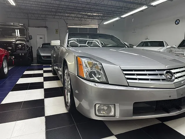 2005 Cadillac XLR