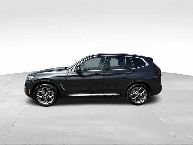 2022 BMW X3 xDrive30i image 2