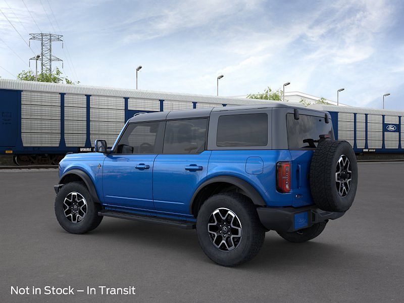 2024 Ford Bronco Outer Banks image 3