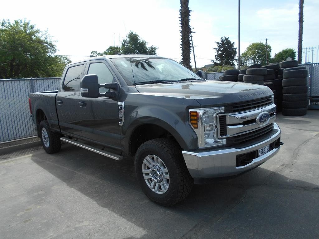 2018 Ford F-250 null image 0