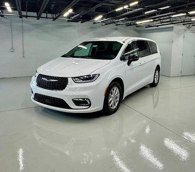 2024 Chrysler Pacifica