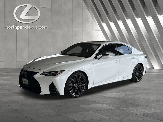 2022 Lexus IS