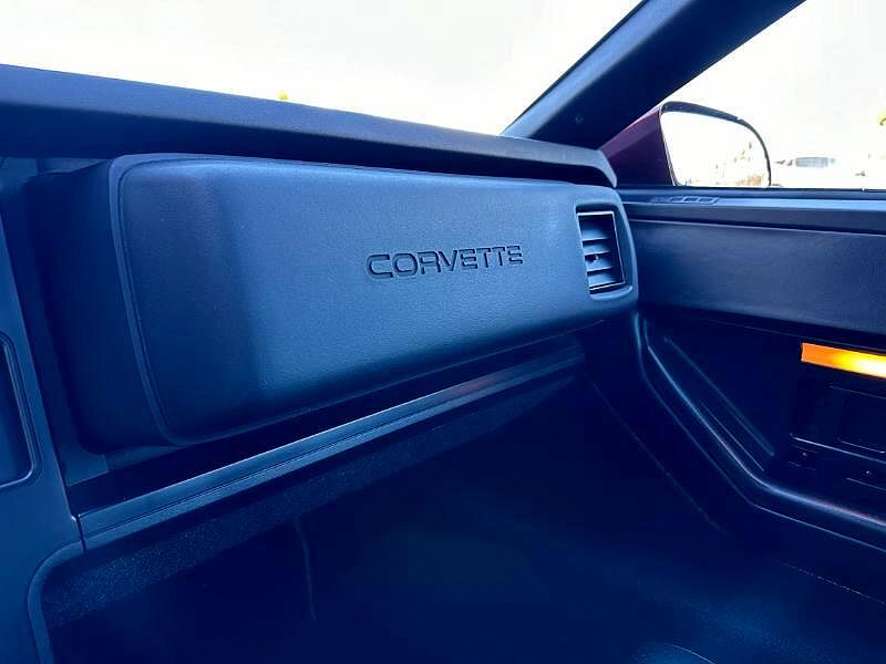 1988 Chevrolet Corvette null image 34