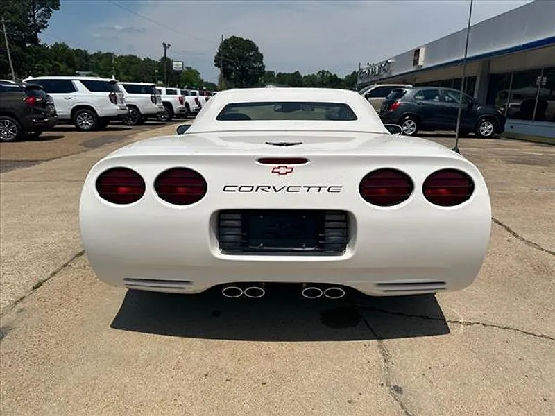 2001 Chevrolet Corvette Base image 4