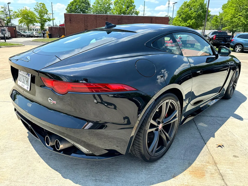 2017 Jaguar F-Type SVR image 4