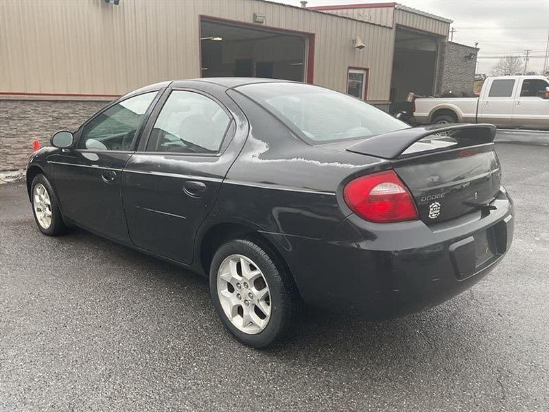 2003 Dodge Neon SXT image 3