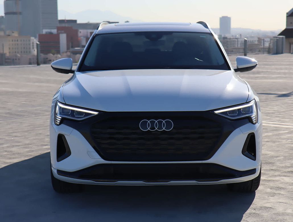 2024 Audi Q8 e-tron Premium image 1