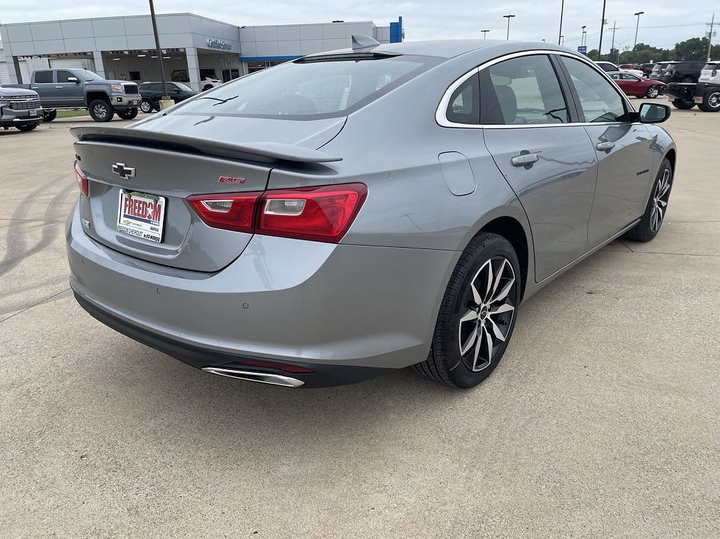 2024 Chevrolet Malibu RS image 3