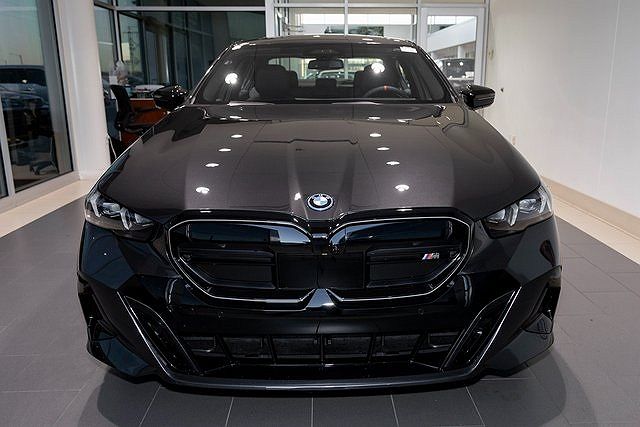 2024 BMW i5 M60 image 1