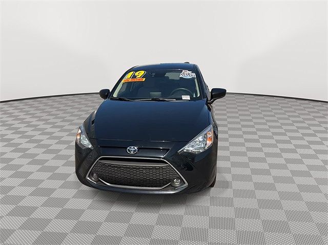 2019 Toyota Yaris L image 2