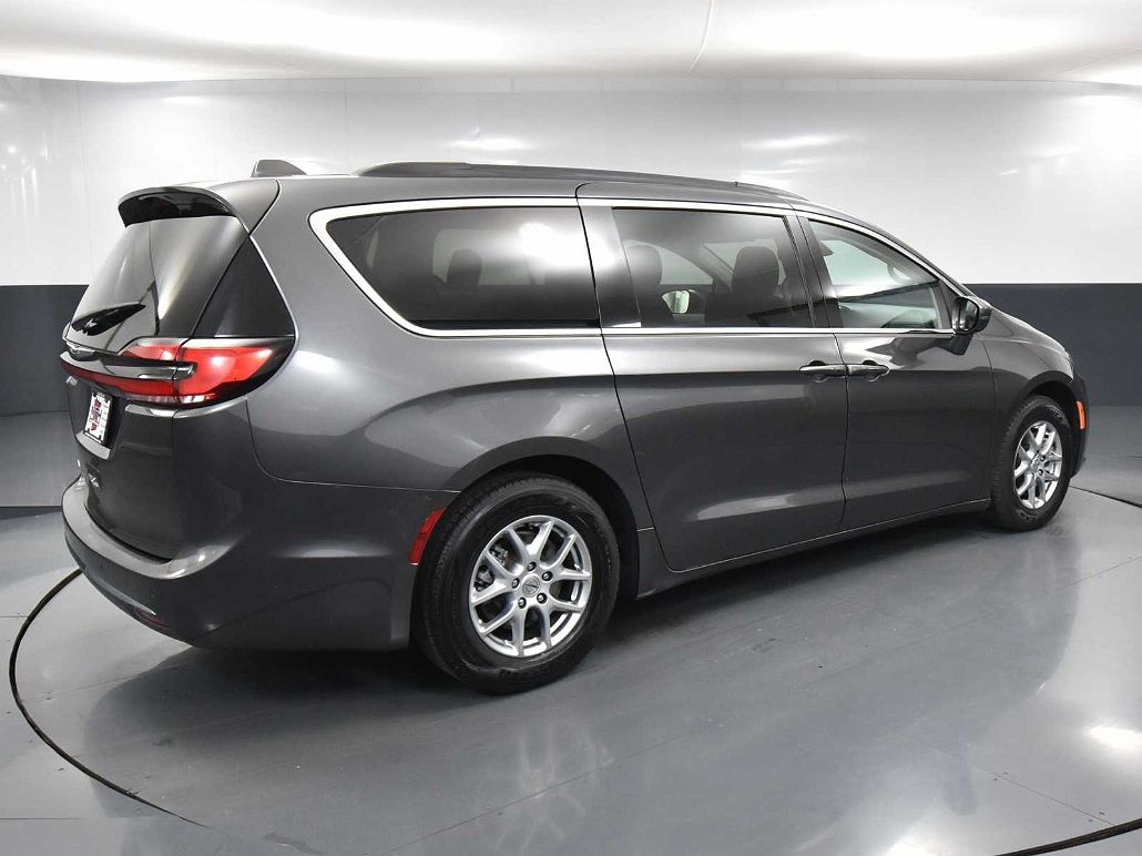 2021 Chrysler Pacifica Touring image 2