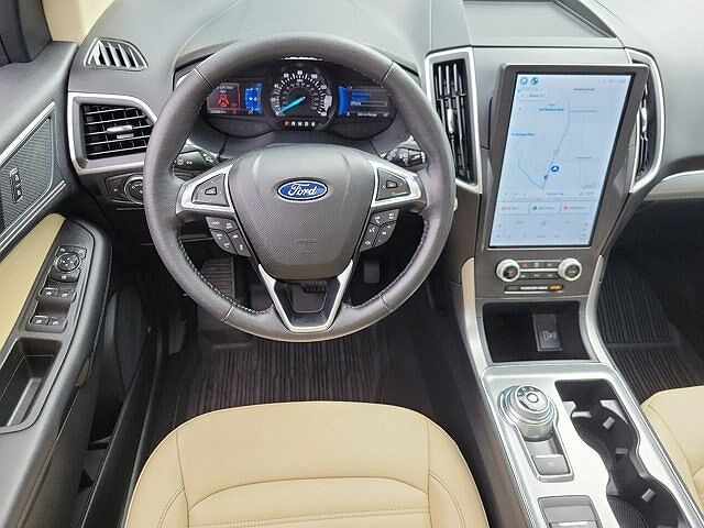 2021 Ford Edge SEL image 10