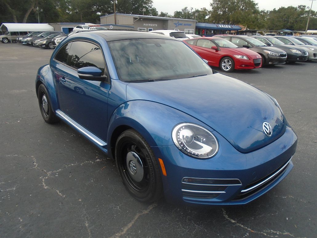 2018 Volkswagen Beetle Coast image 2