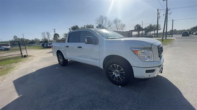2023 Nissan Titan