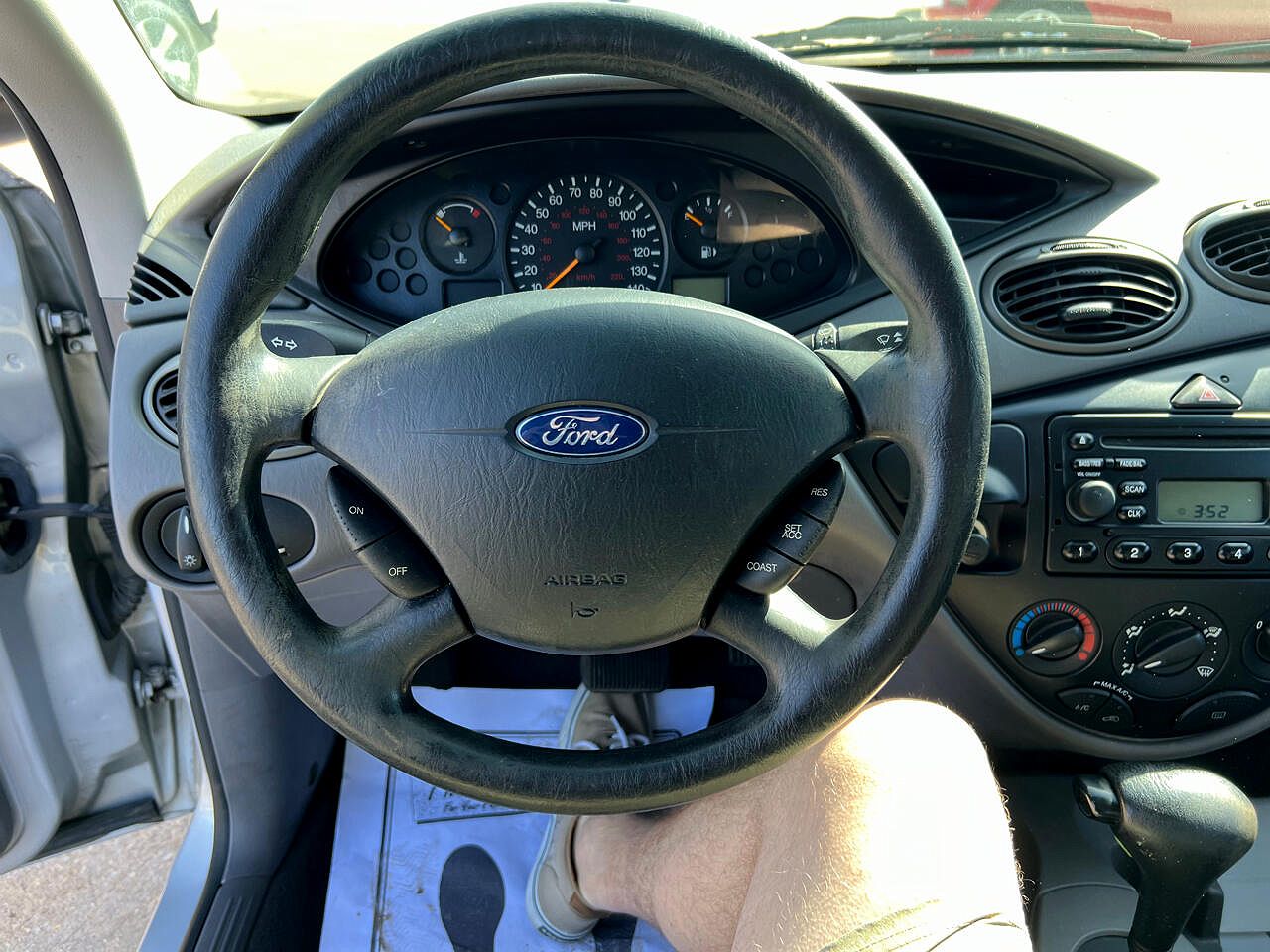 2004 Ford Focus SE image 20