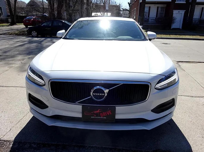 2017 Volvo S90
