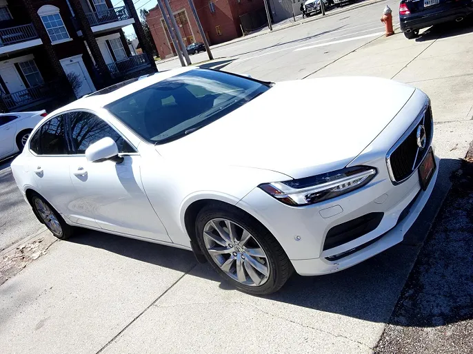 2017 Volvo S90