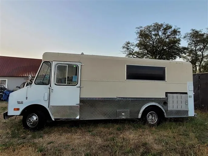 1983 Chevrolet P30