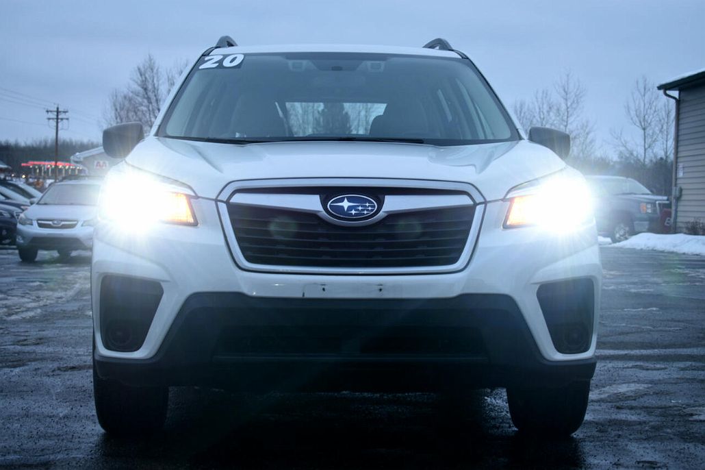 2020 Subaru Forester null image 3