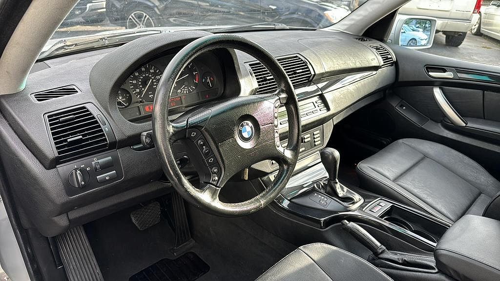 2001 BMW X5 3.0i image 46
