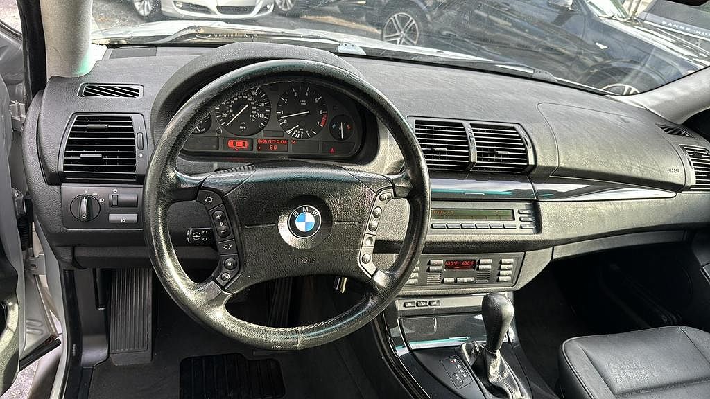 2001 BMW X5 3.0i image 48