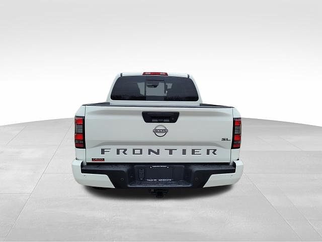 2024 Nissan Frontier SL image 3