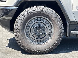 2026 GMC Hummer EV