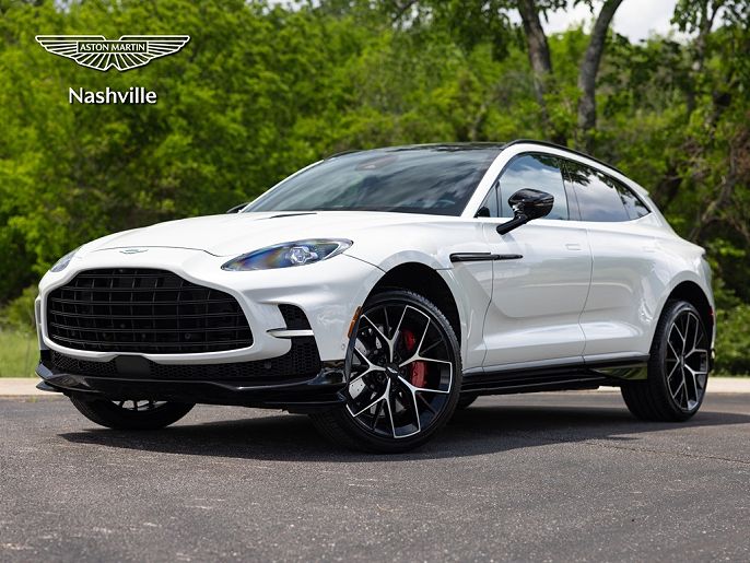 2025 Aston Martin DBX