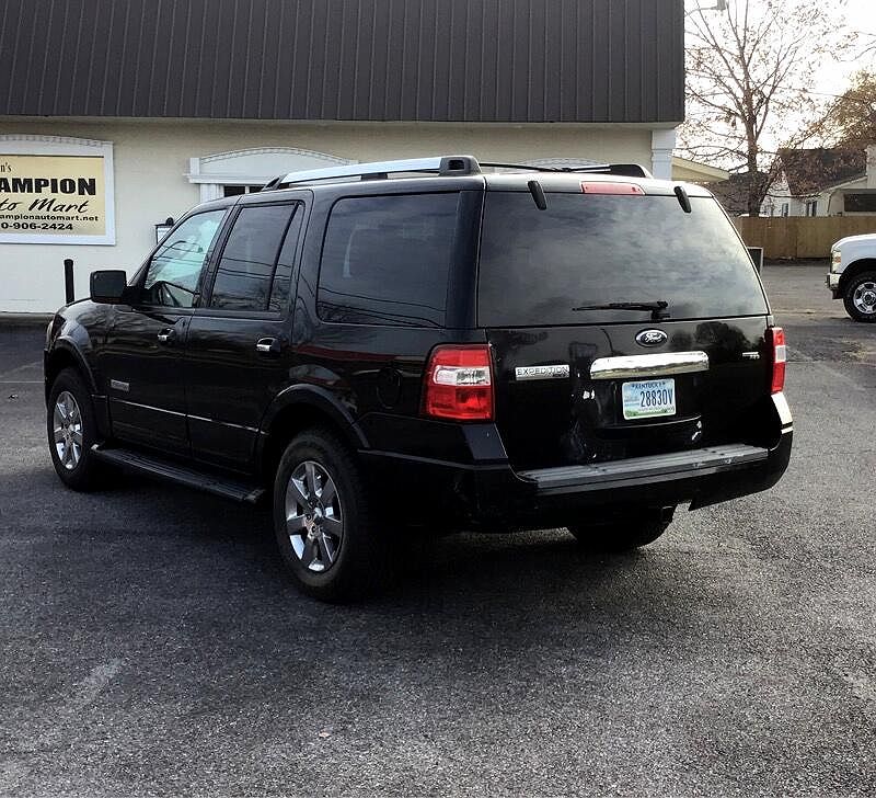 2008 Ford Expedition Limited image 2